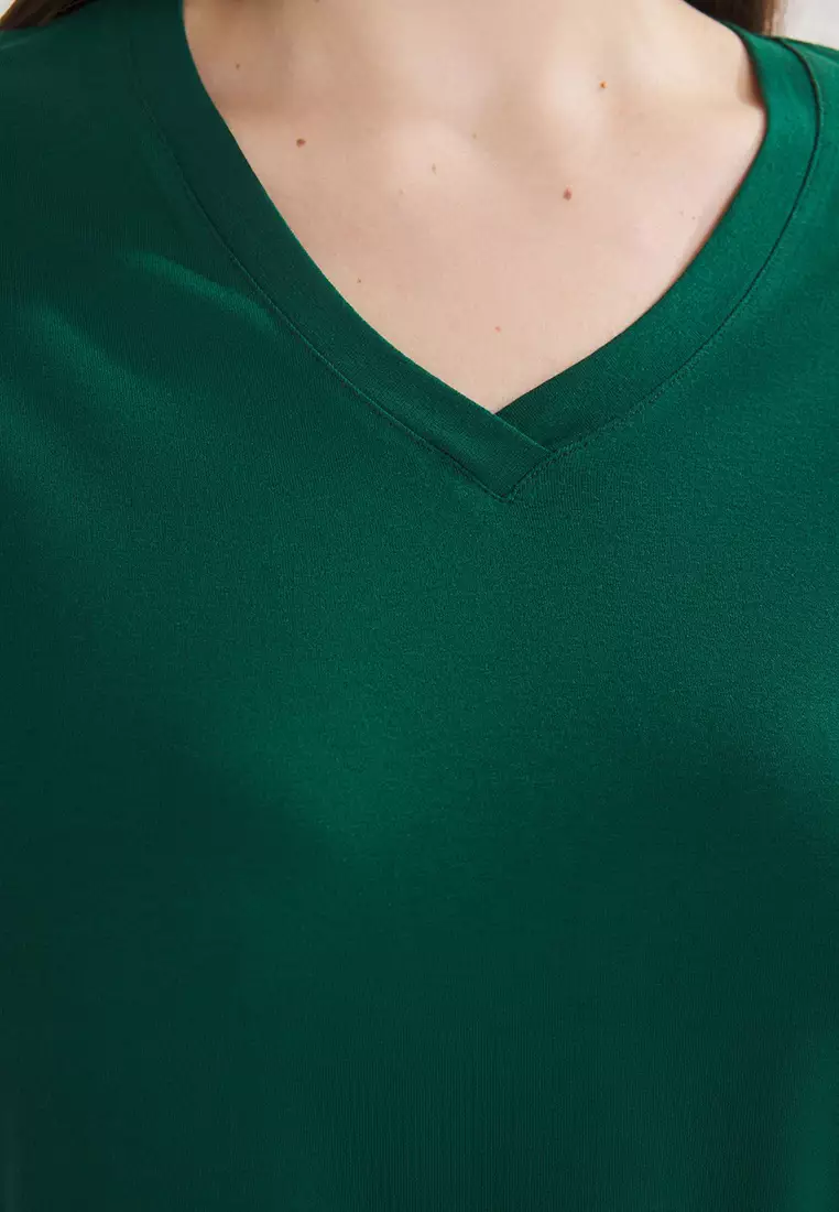 Emerald Green Regular Fit V Neck Plus Size T-shirt TBBSS25BF00062