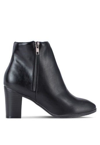 High Ankle Chunk Heeled Boots
