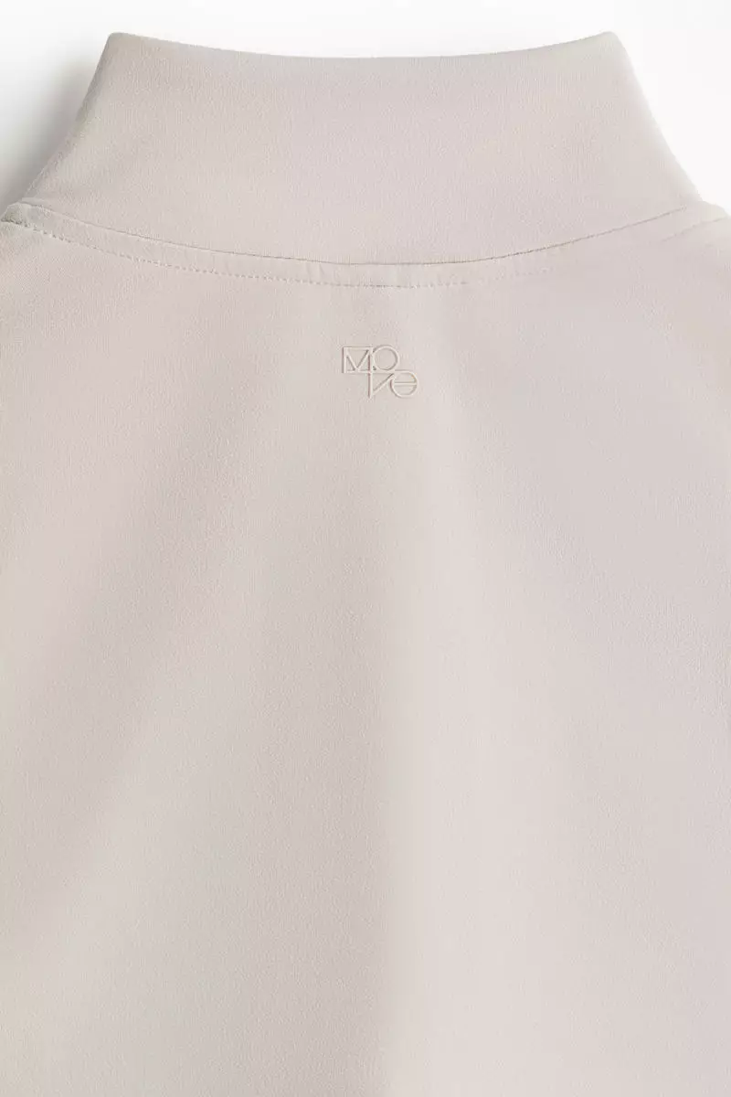 Zip-through sports jacket with SoftMove™