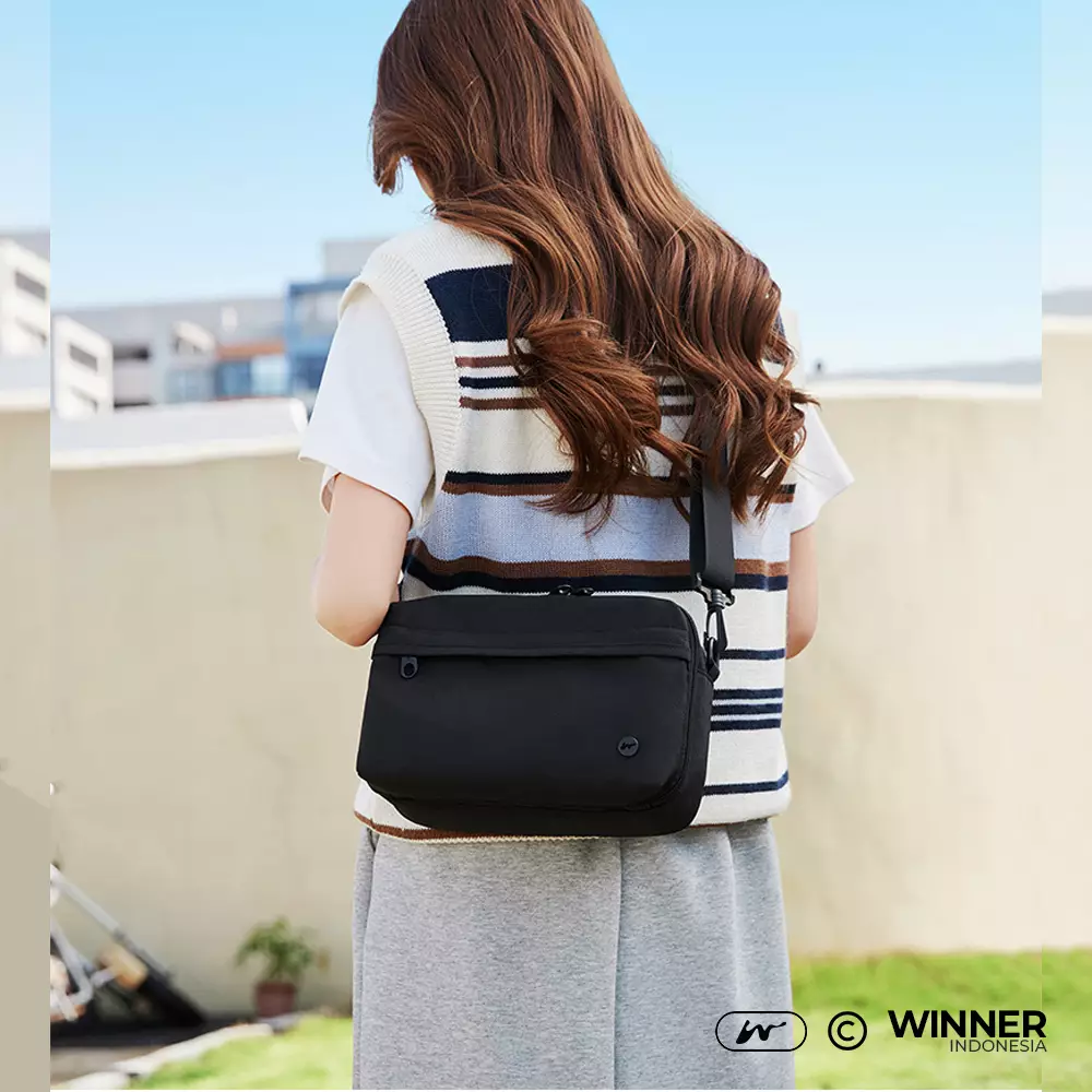 Tas Bahu Selempang Kecil Nylon Anti Air Wanita Korean Style Shoulder Sling Bag (T14-045-5505) - Hitam