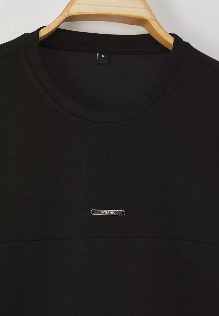 Black Oversize/Wide Cut Metal Label Detail Soft Tissue Interlock Fabric T-Shirt TMNSS25TS00105