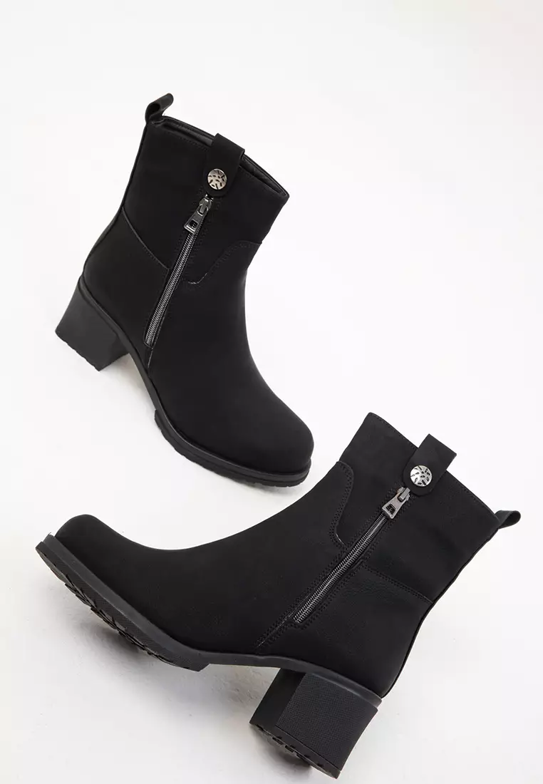 Black Matte Women's Boots & Booties 20045