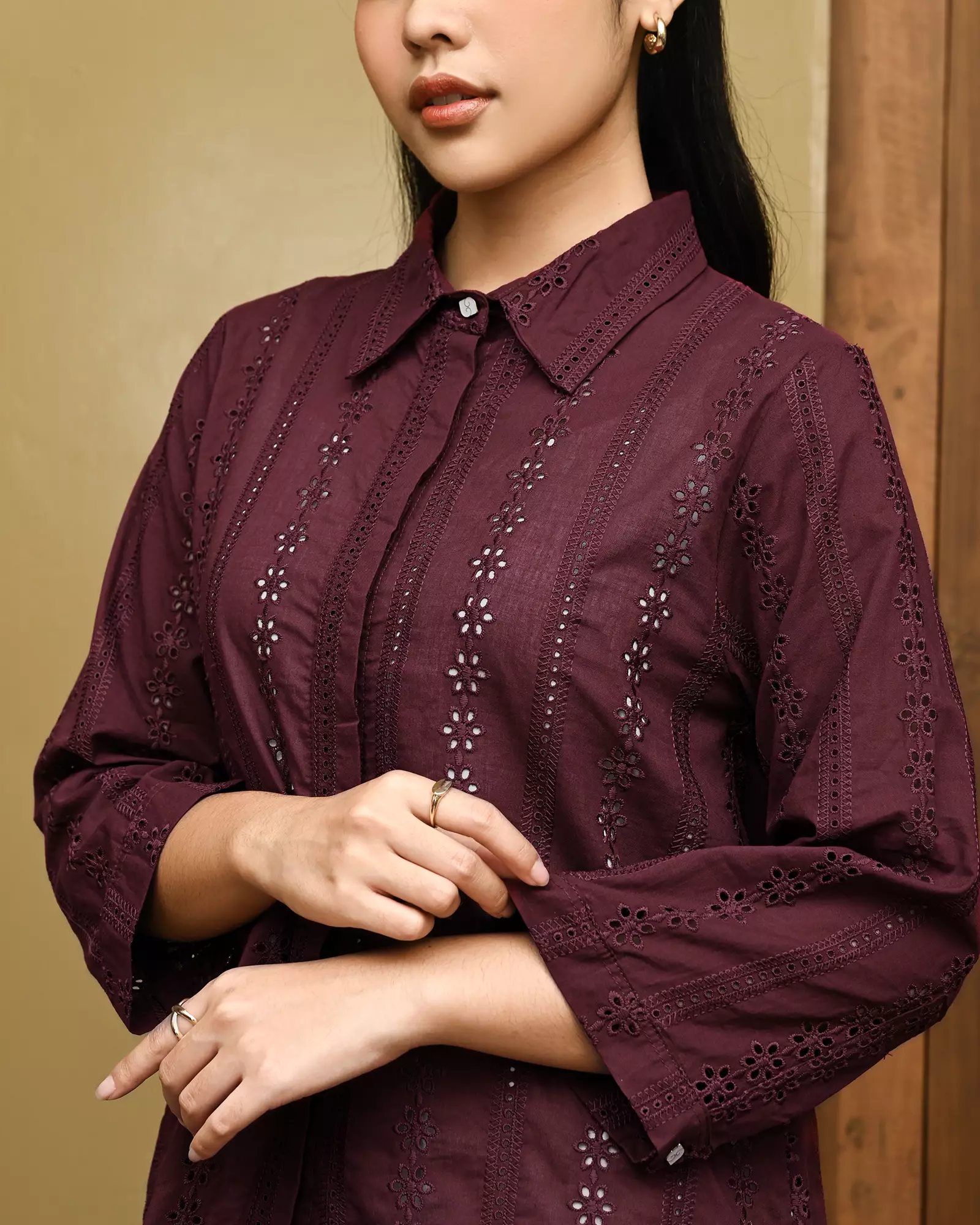 Geulis.id TIWI SHIRT - Burgundy