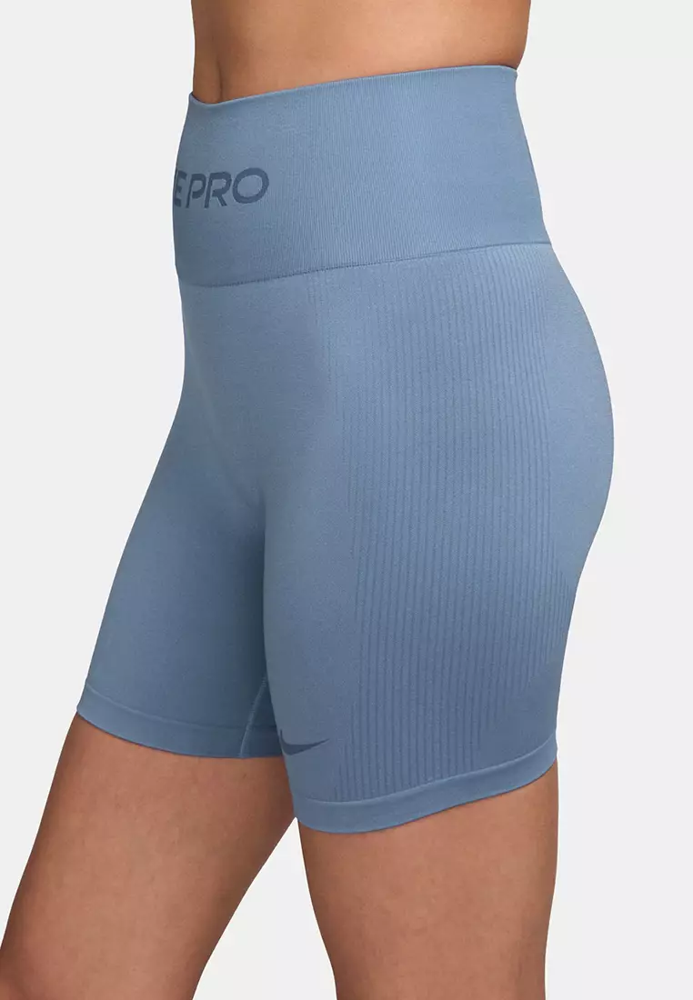 Pro Seamless Women's Dri-FIT High-Waisted 12.5cm (approx.) Biker Shorts