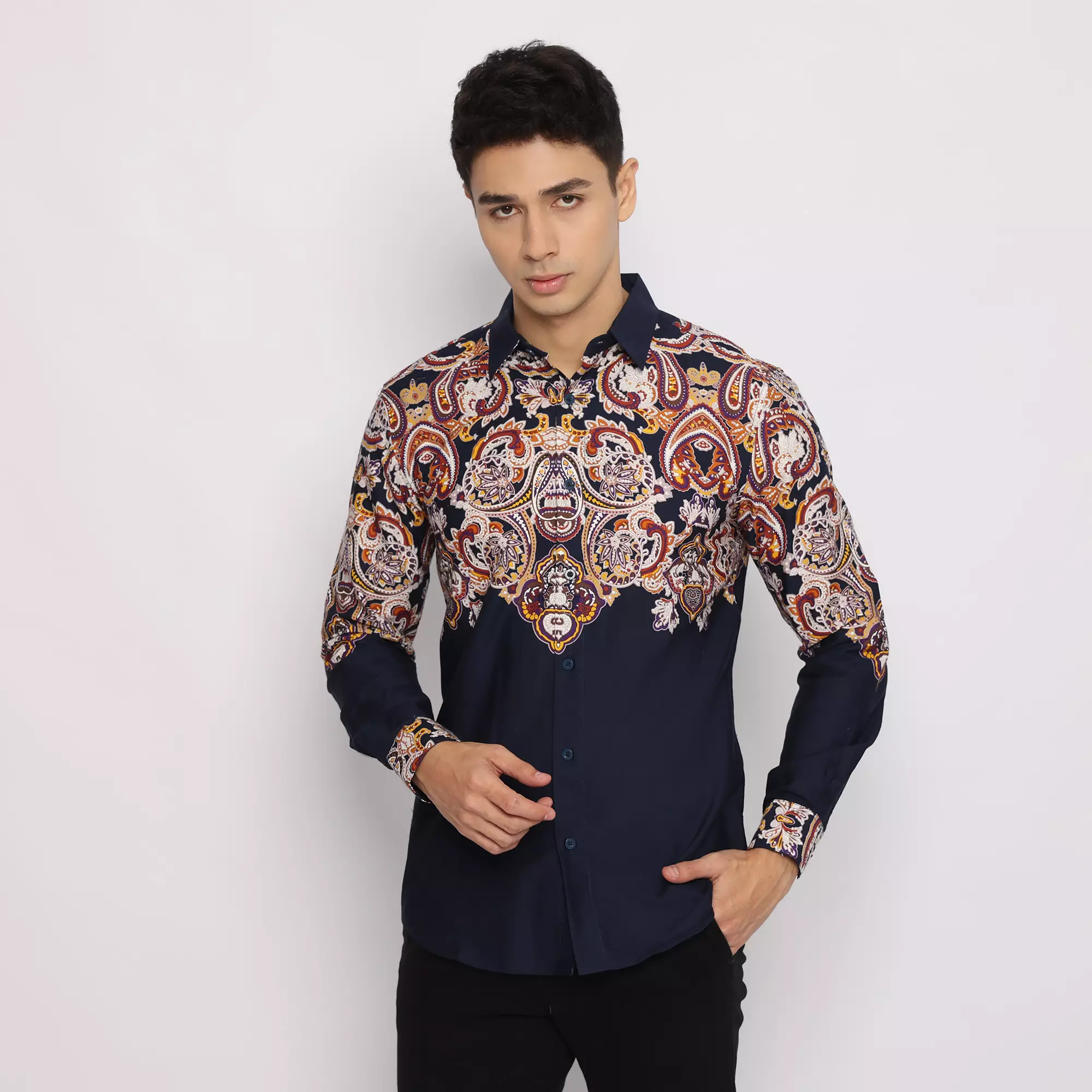 Platini Kemeja Batik Pria Lengan Panjang Katun Navy 36032