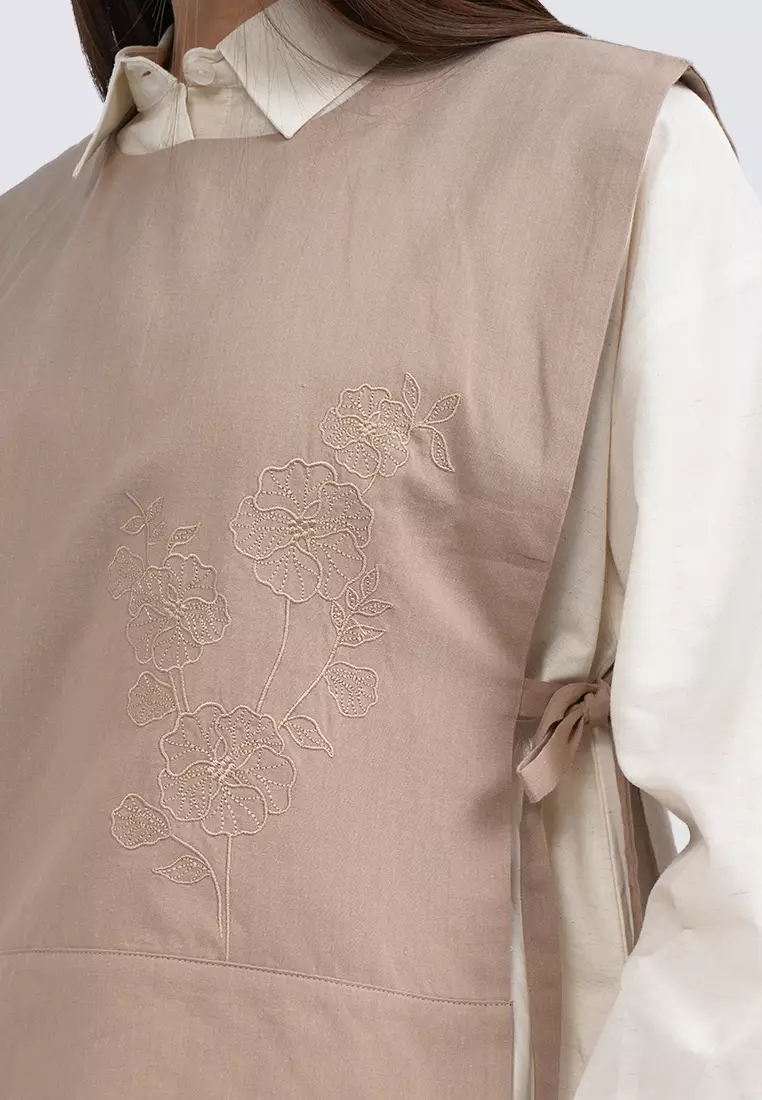 Embroidered Side Tie Vest BROWN