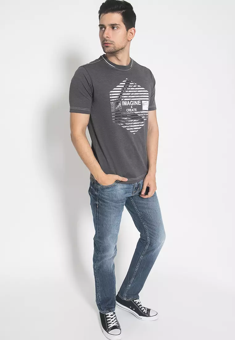 Johnwin - Kaos Casual Pria Sablon Warna Abu-Abu ATS.622.M404.21.C-S/S