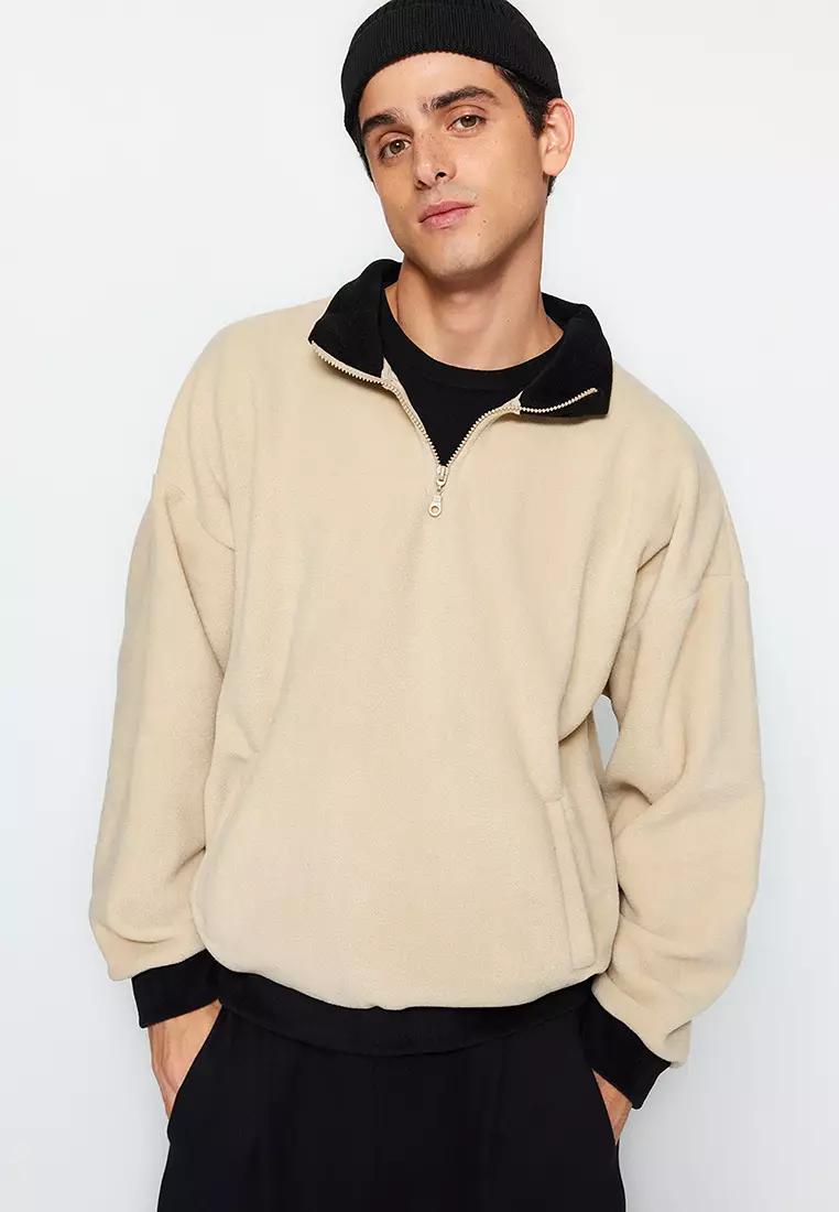 Sweatshirt with hot sale a collar