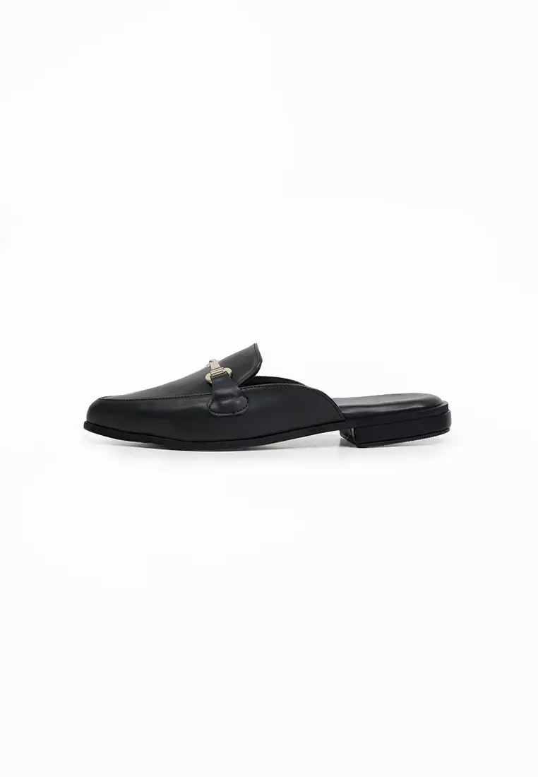 SEIS Scarlet Mules Wanita