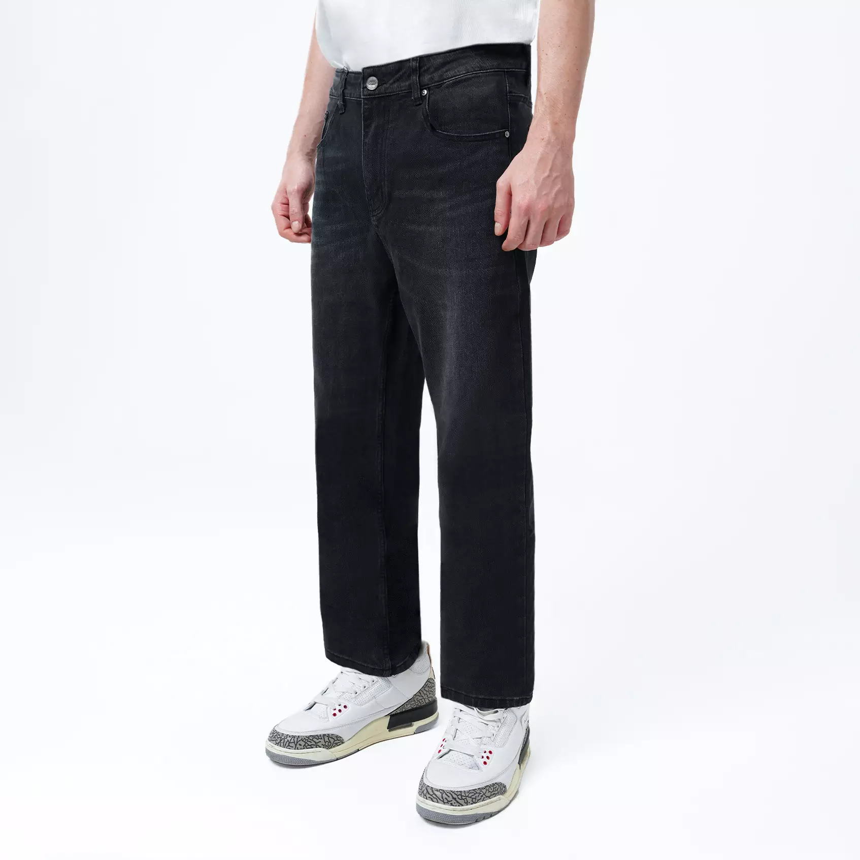 CELCIUS Celana Denim Straight Fit I31000402C Hitam