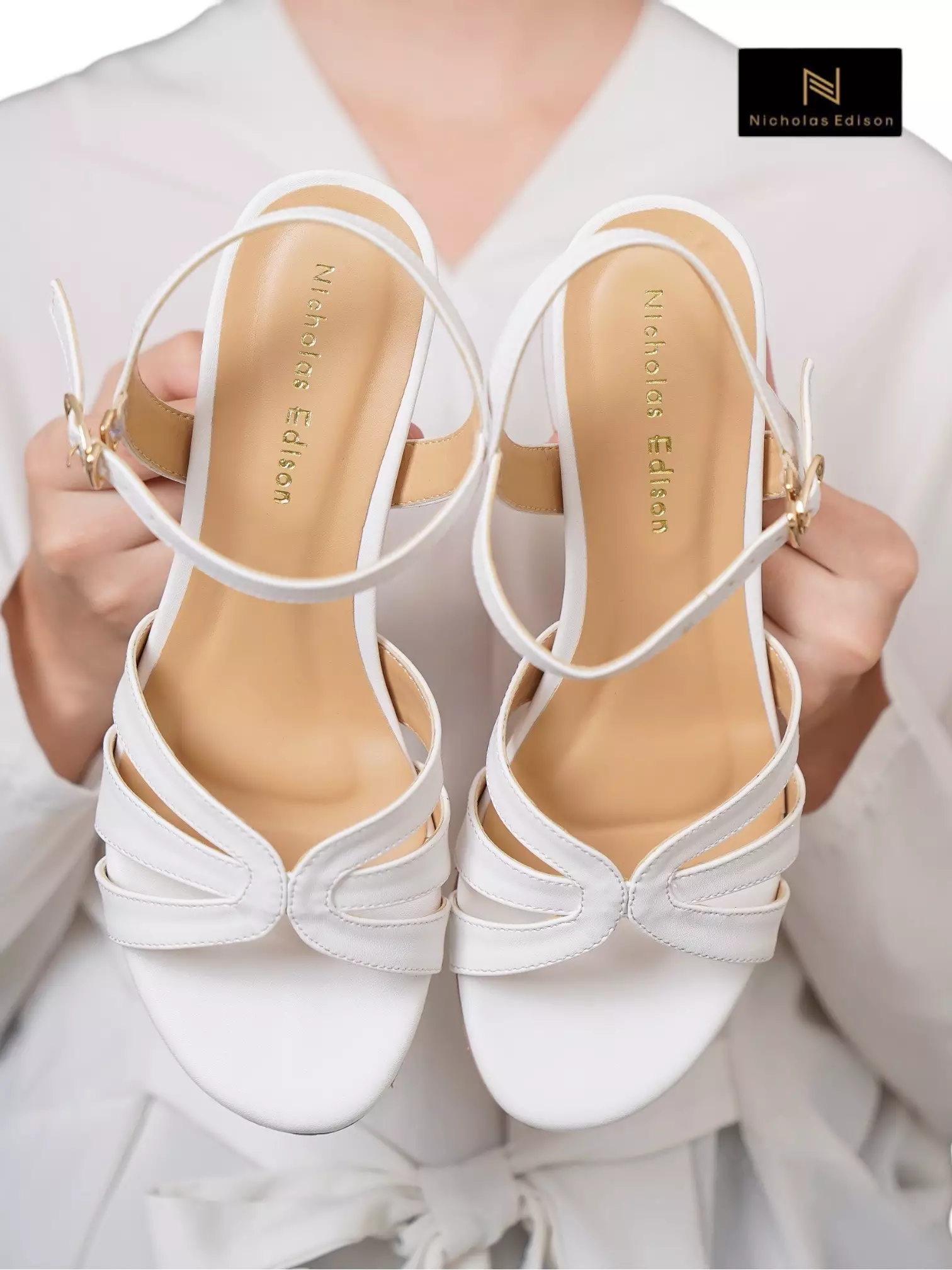 Nicholas Edison Heel Anna White