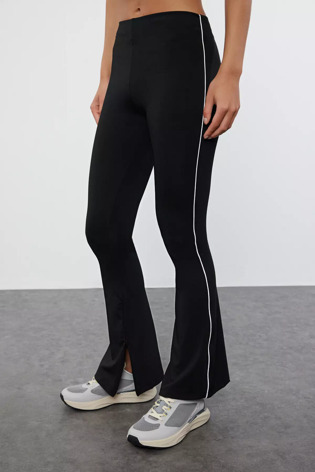 Buy Trendyol Black Leg Yoga Knitted Sports Tights with Piping and