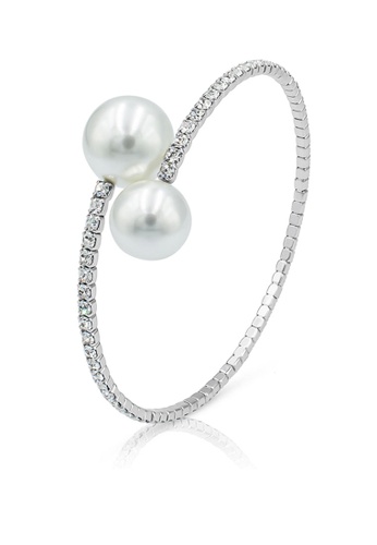 SO SEOUL white and silver Quinn Pearl in White Open End Bangle 7DF46AC78F7D3CGS_1