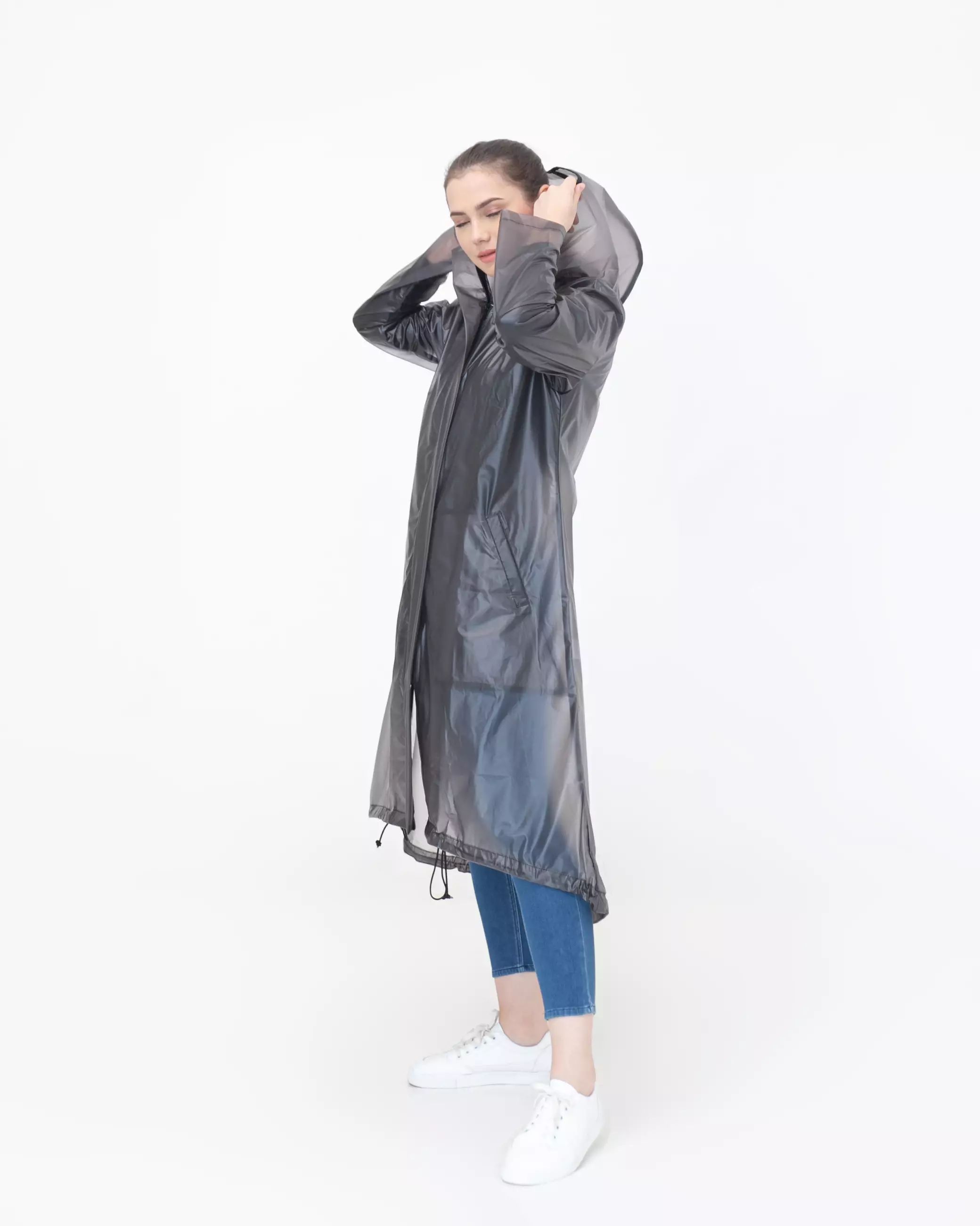 Qansha Raincoat Black