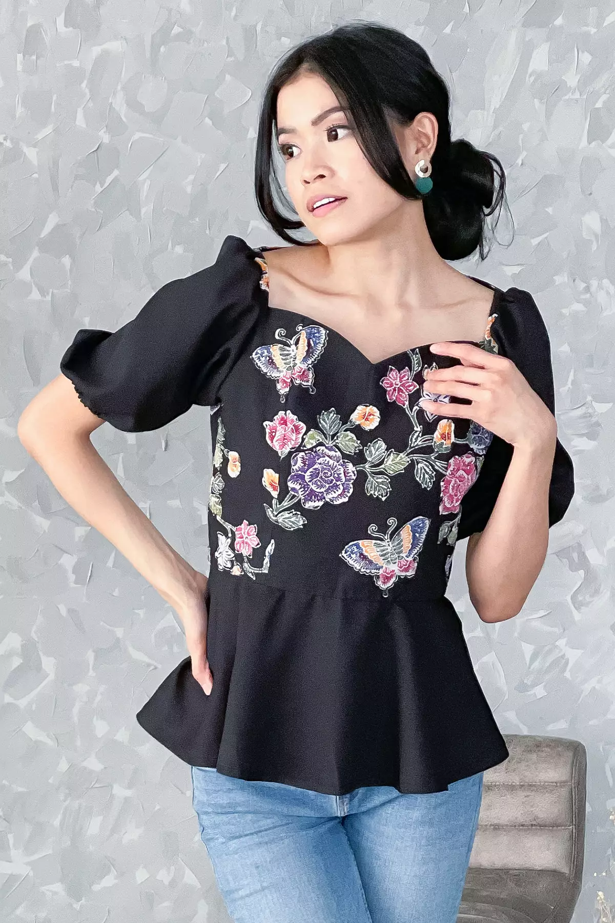 Elanaor Papilon Hitam Blouse