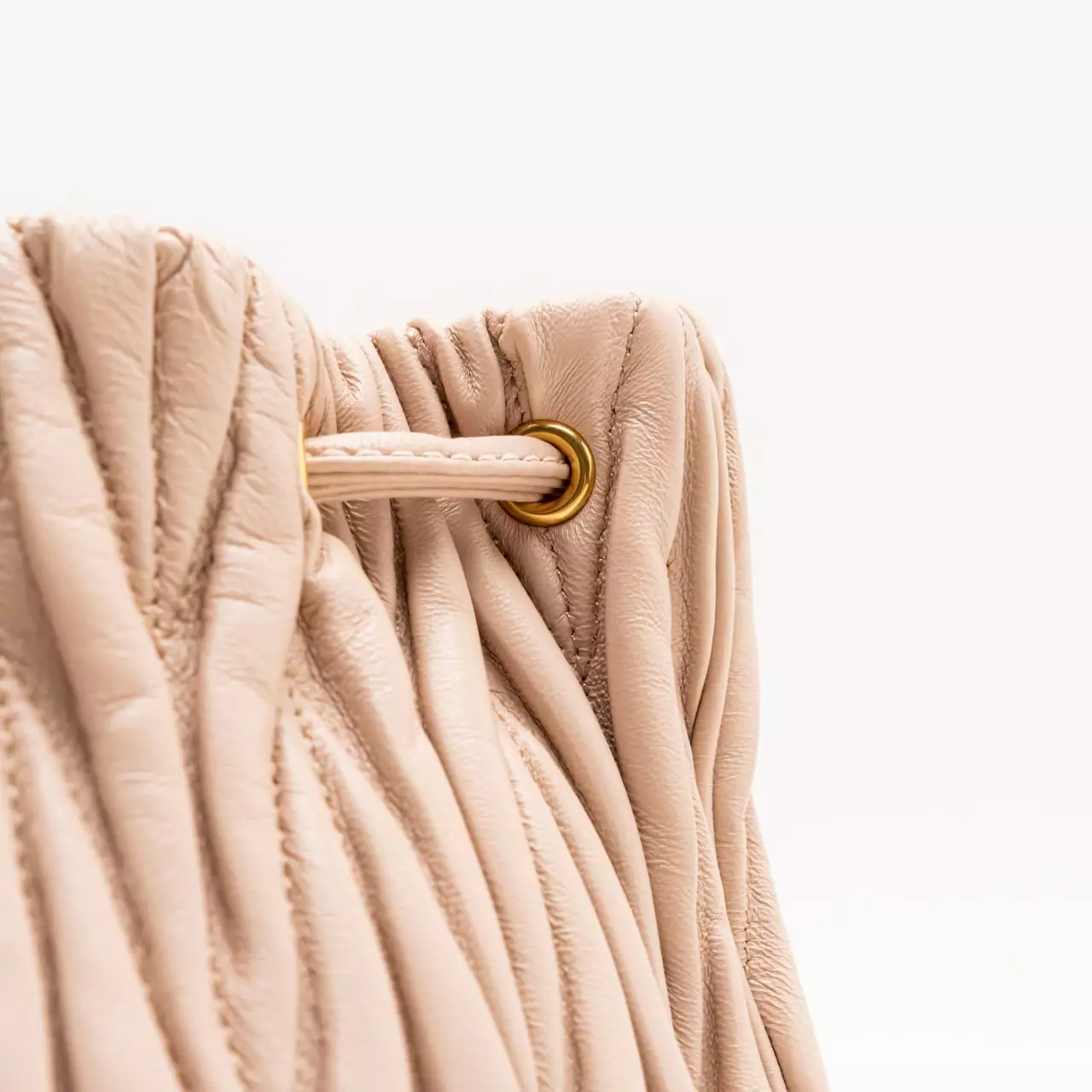 Matelassé Nappa Leather Pouch Powder Pink