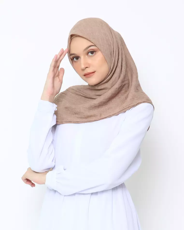 Hijab Segi Empat Voal Irania Tan