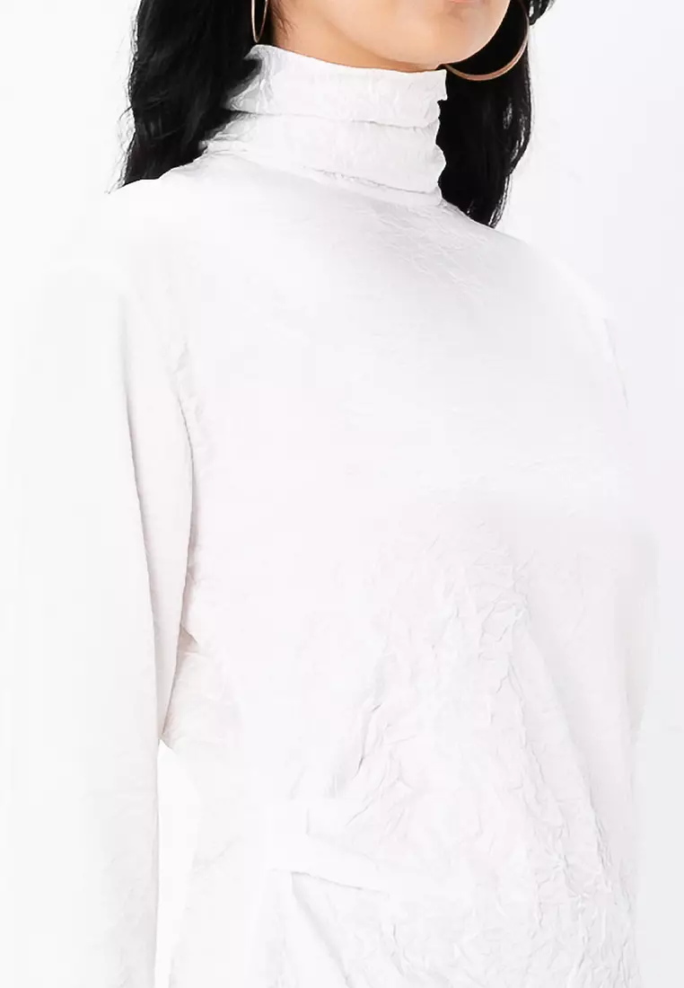 Zippered Wrinkled Top