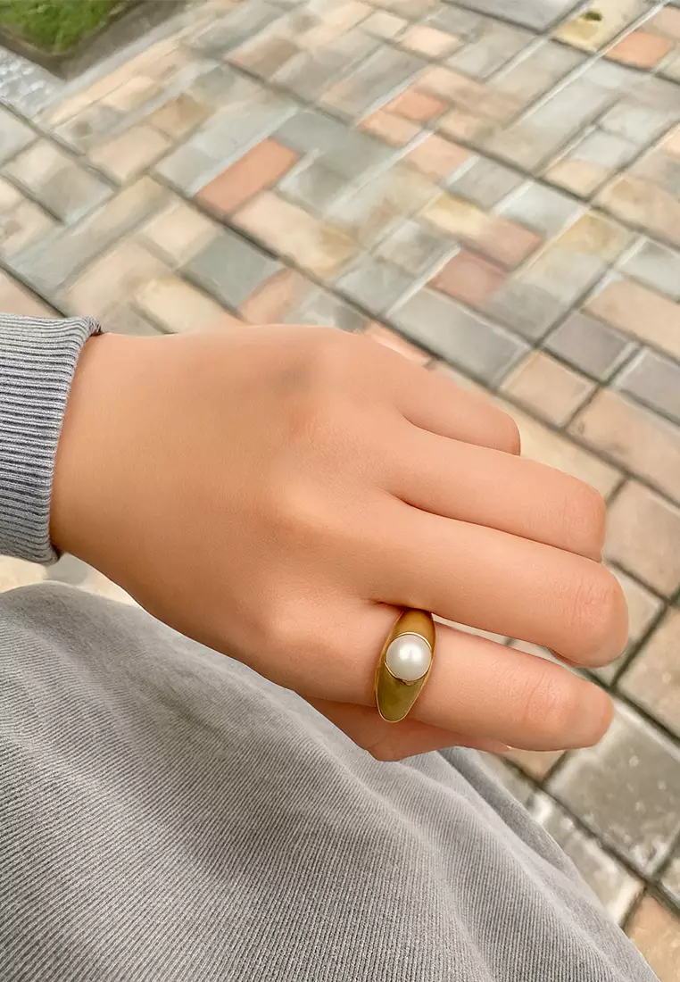 Pearl of the Sirens Gold Layered Ring