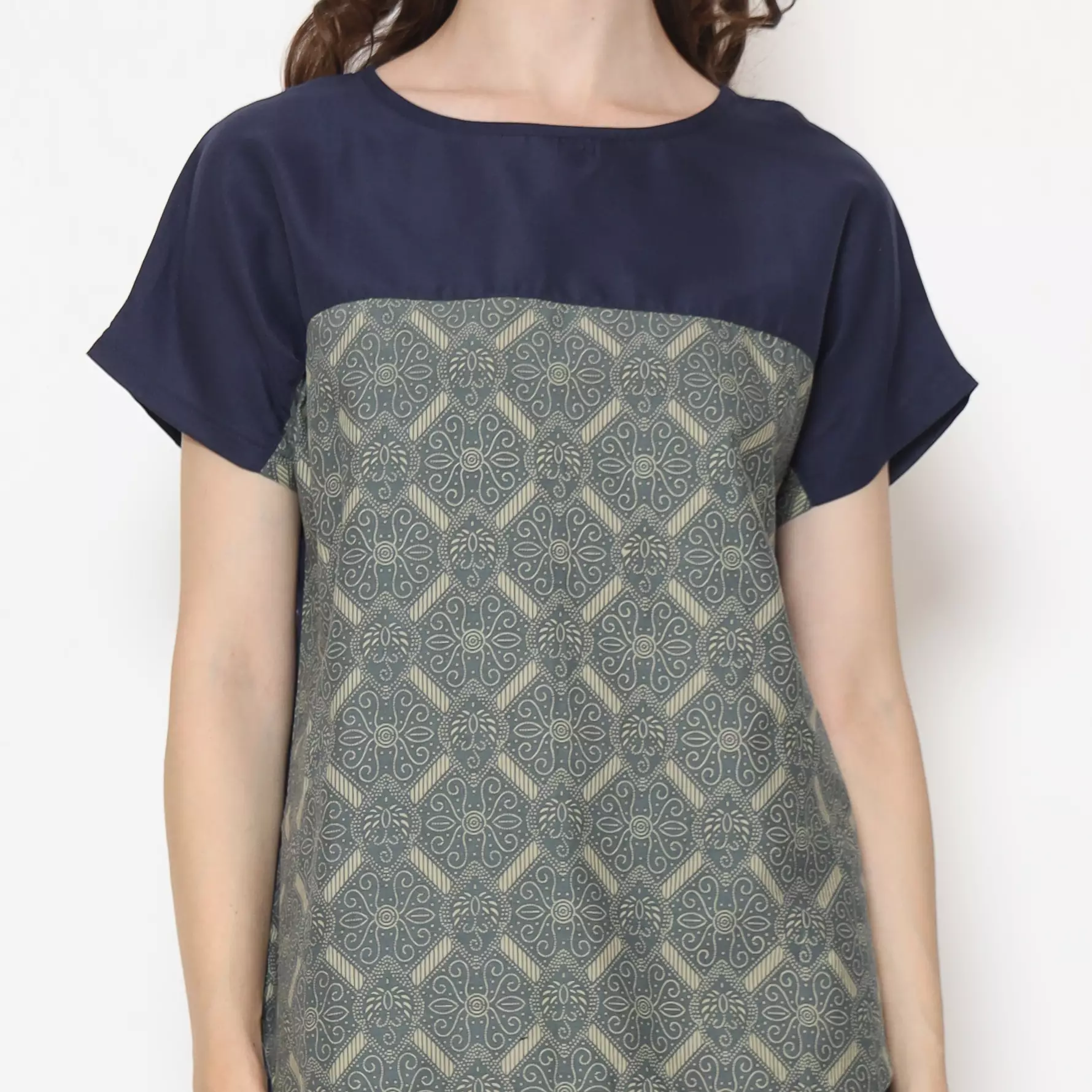 Blouse Batik Wanita - Bhatara Batik Forever - Atasan Batik Modern Lengan Pendek