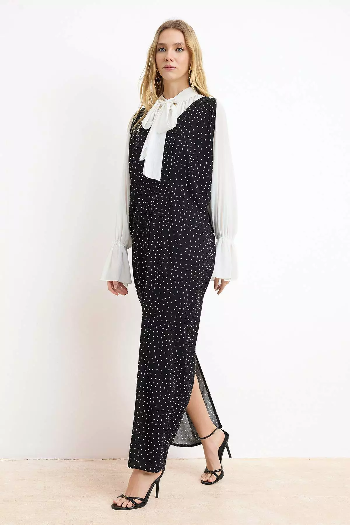 Nasiba Hafiz X Trendyol Collection Black Viscose Fabric Polka Dot Pattern Woven Dress Tctss26Kf00004