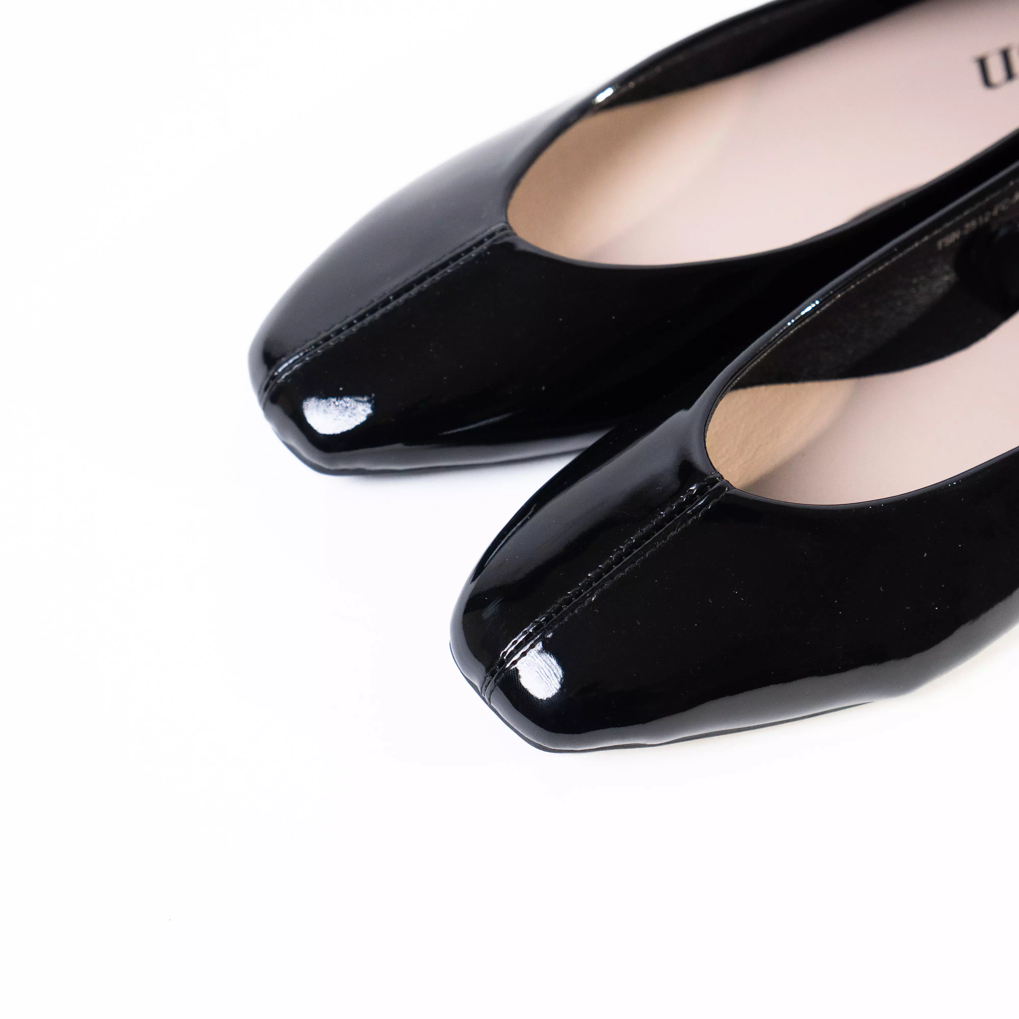 The Little Things She Needs - AGATHA [Online Exclusive] Flatshoes Sepatu Wanita BLACK