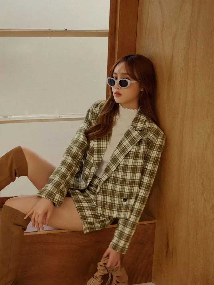 Vintage Plaid Wool Short Suit Jacket [EA3564]