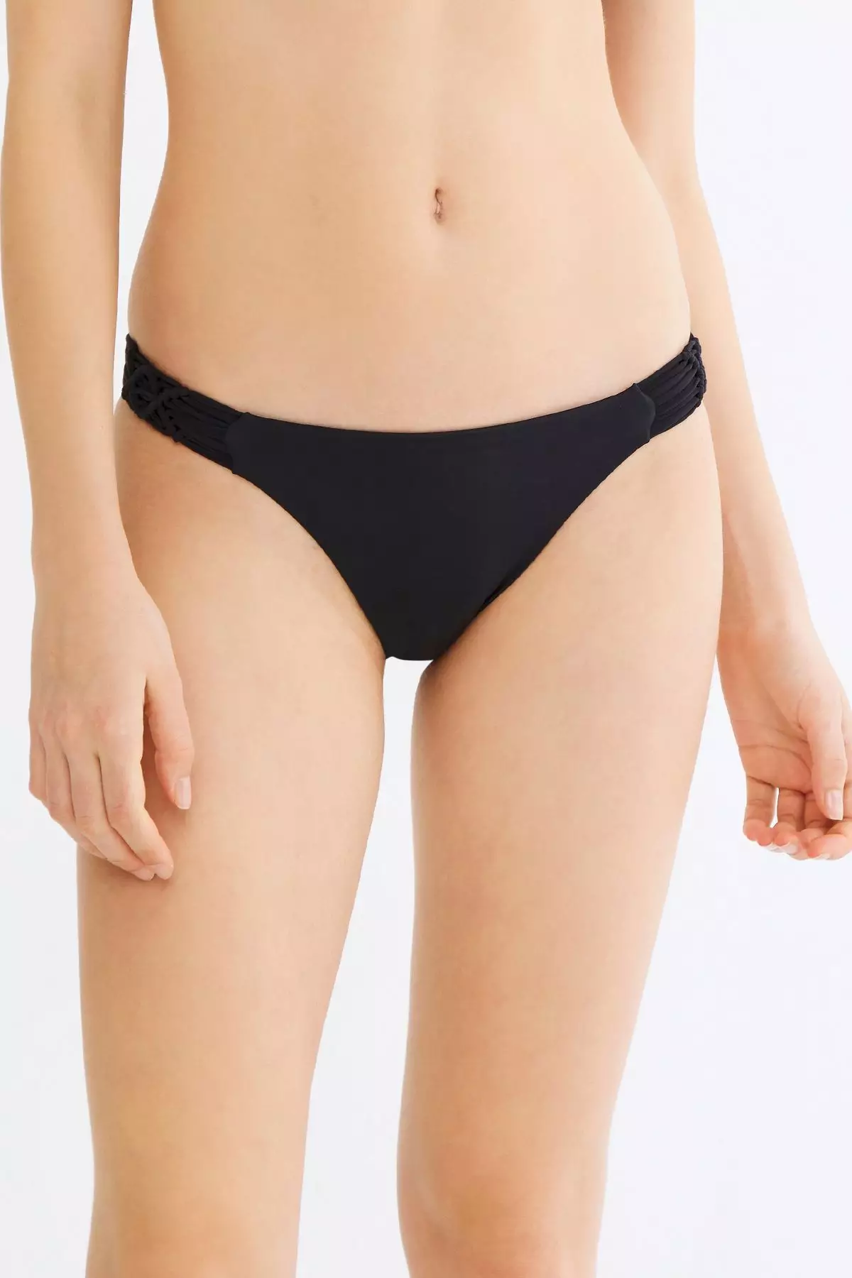 Black Basic Edges Macrame Detailed Bikini Bottom