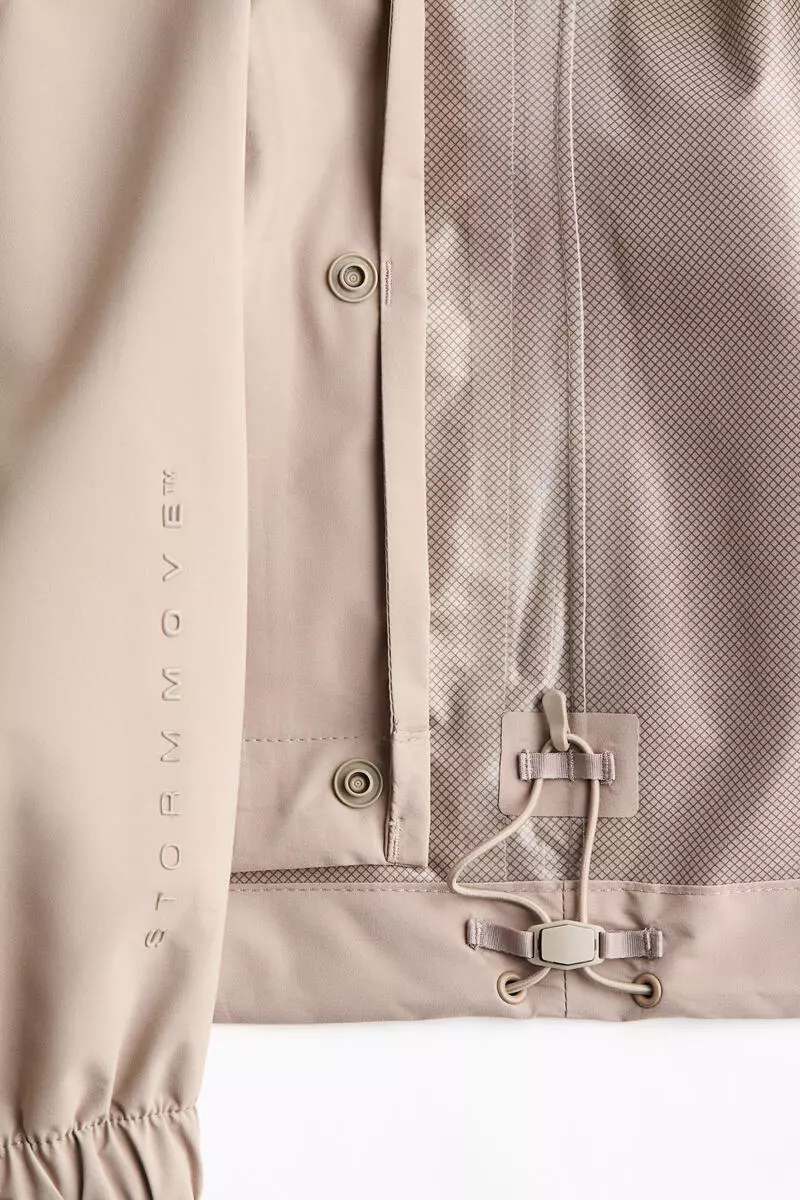 Rain jacket with StormMove™