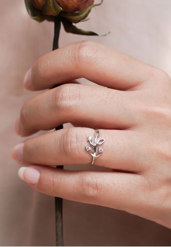 Jual Aeroculata Aeroculata Leaf Cz Ring Cincin Emas Anti Karat Garansi Cincin Silver Daun Cincin Permata Silver Original Zalora Indonesia