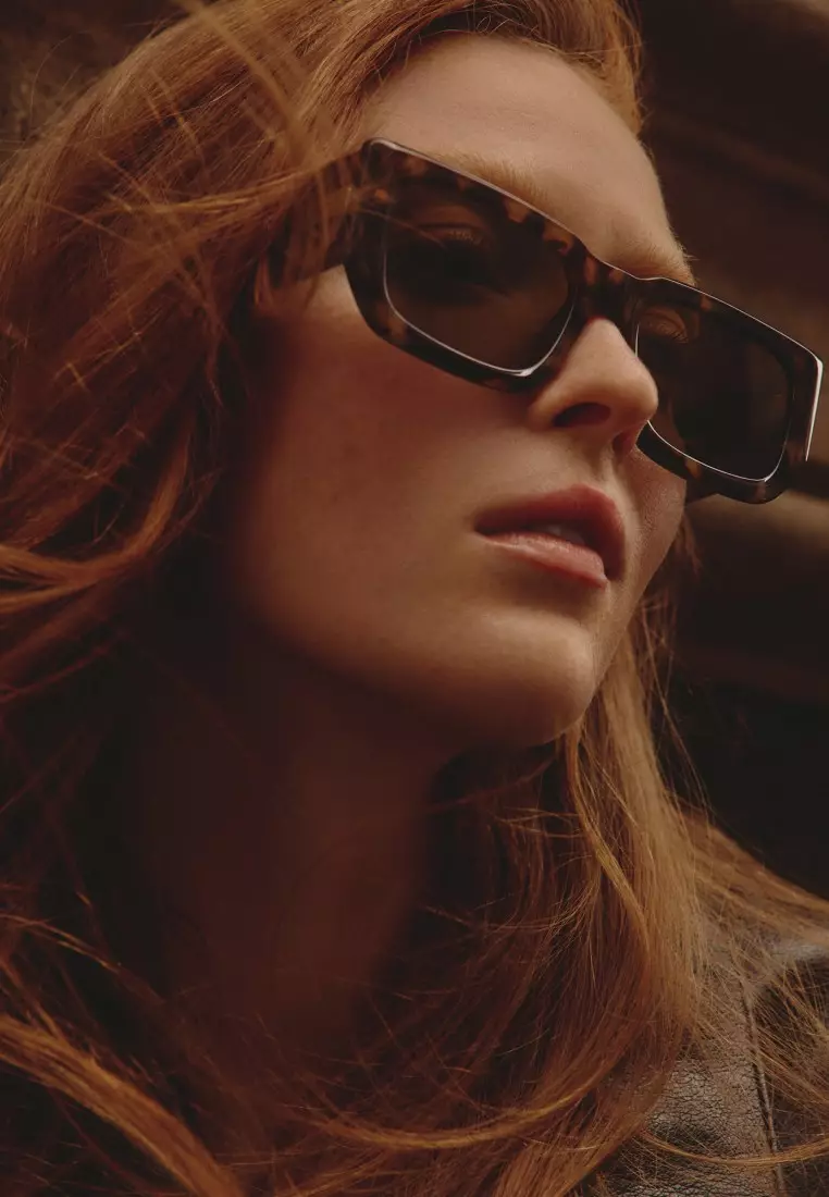 QUAY Tell Me More Sunglasses - Coffee Tort/Brown