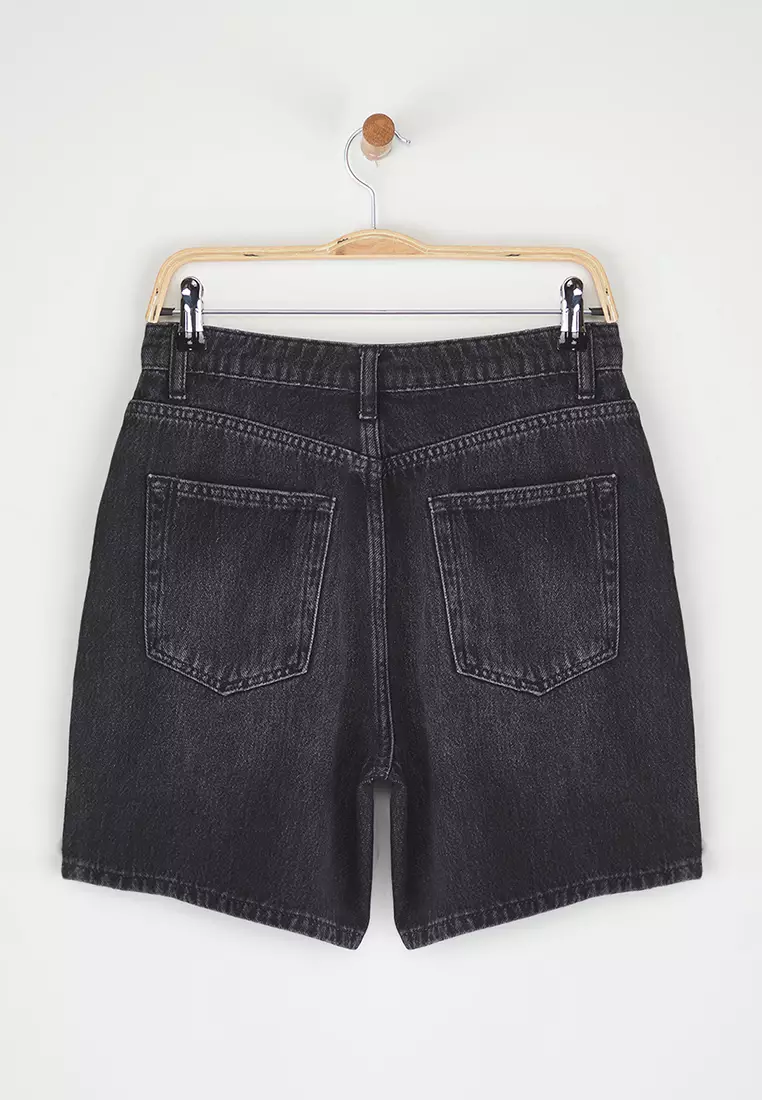 Black Regular Waist Denim Bermuda TWOSS25SR00180