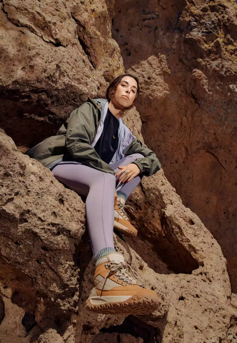 女款 GreenStride™ Motion 6 防水健行鞋