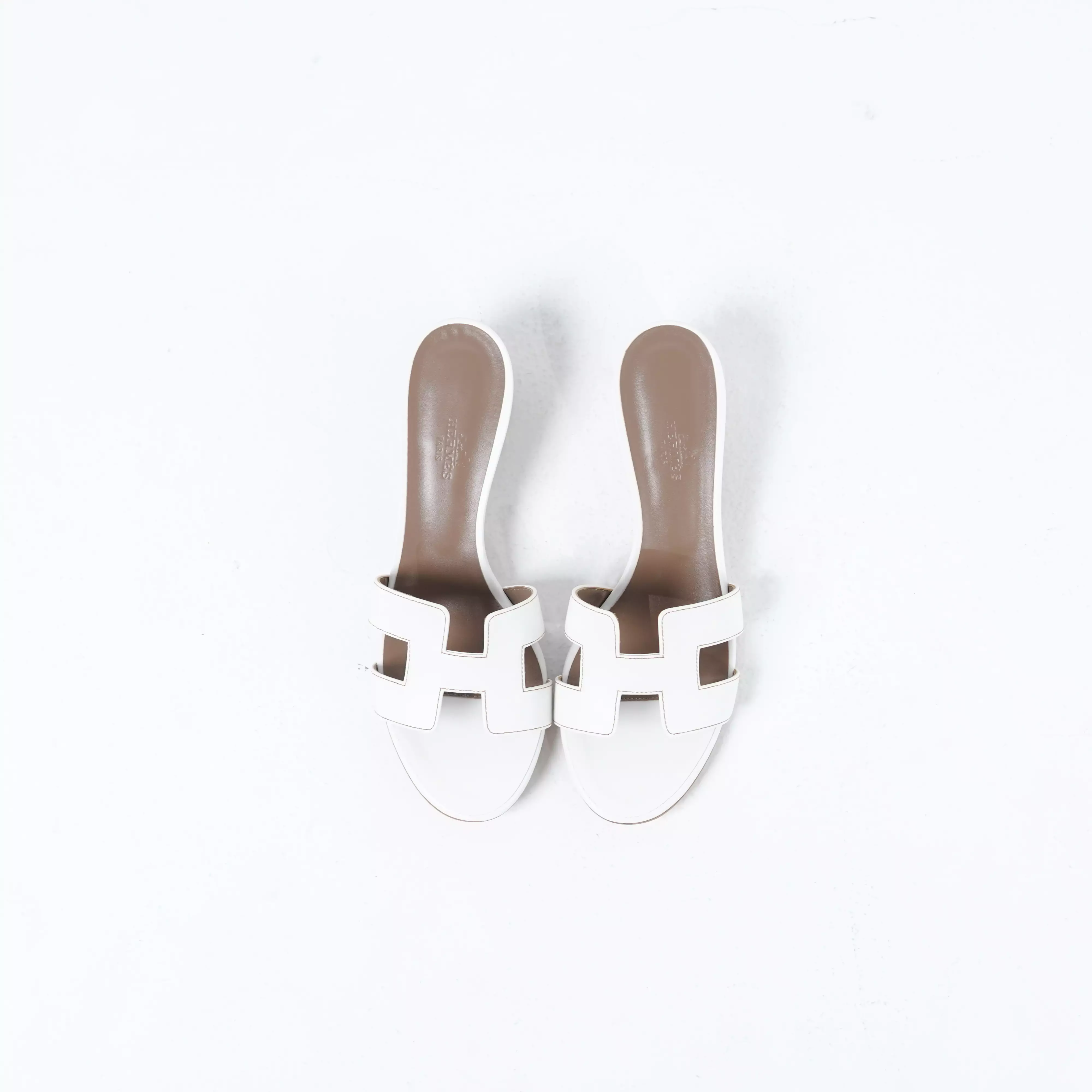 Sepatu HERMES OASIS WHITE BLOCK HEELS 100% ORIGINAL