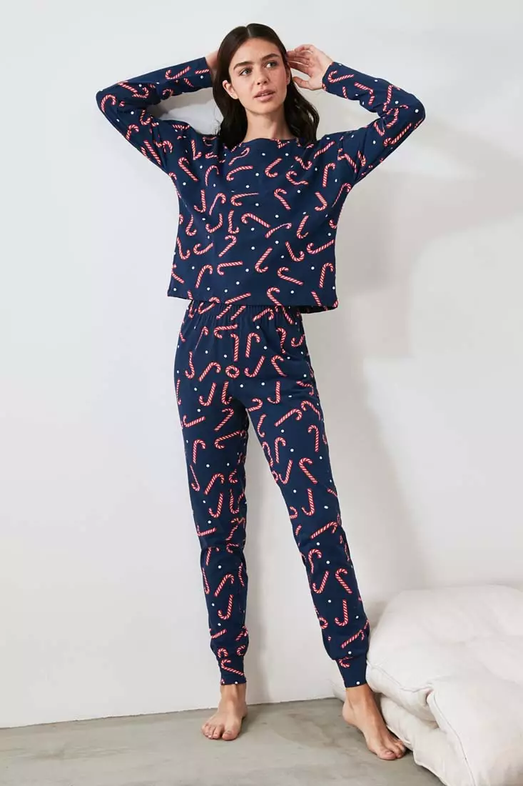 Christmas Themed Pajamas Set