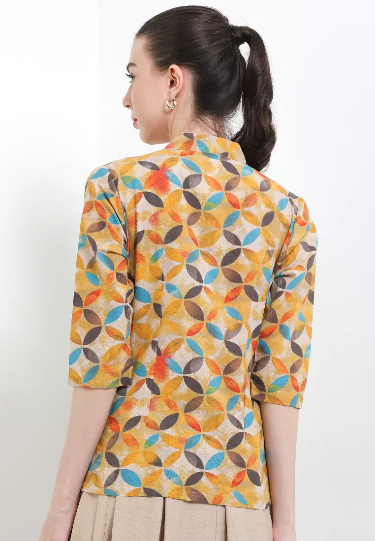 Kebaya Kutu Baru 3/4-length Sleeves