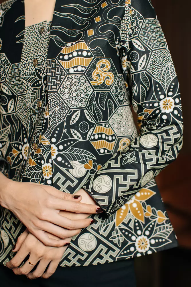 Arvian Black Blouse Batik Kutu Baru Wanita Tricot Katun