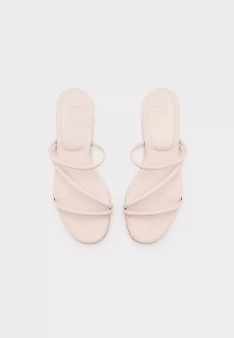 STRAPPY FLAT SLIDES WITH CLOUDFOAM INSOLE
