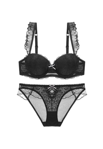 W.Excellence black Premium Black Lace Lingerie Set (Bra and Underwear) 49B32US85A170EGS_1