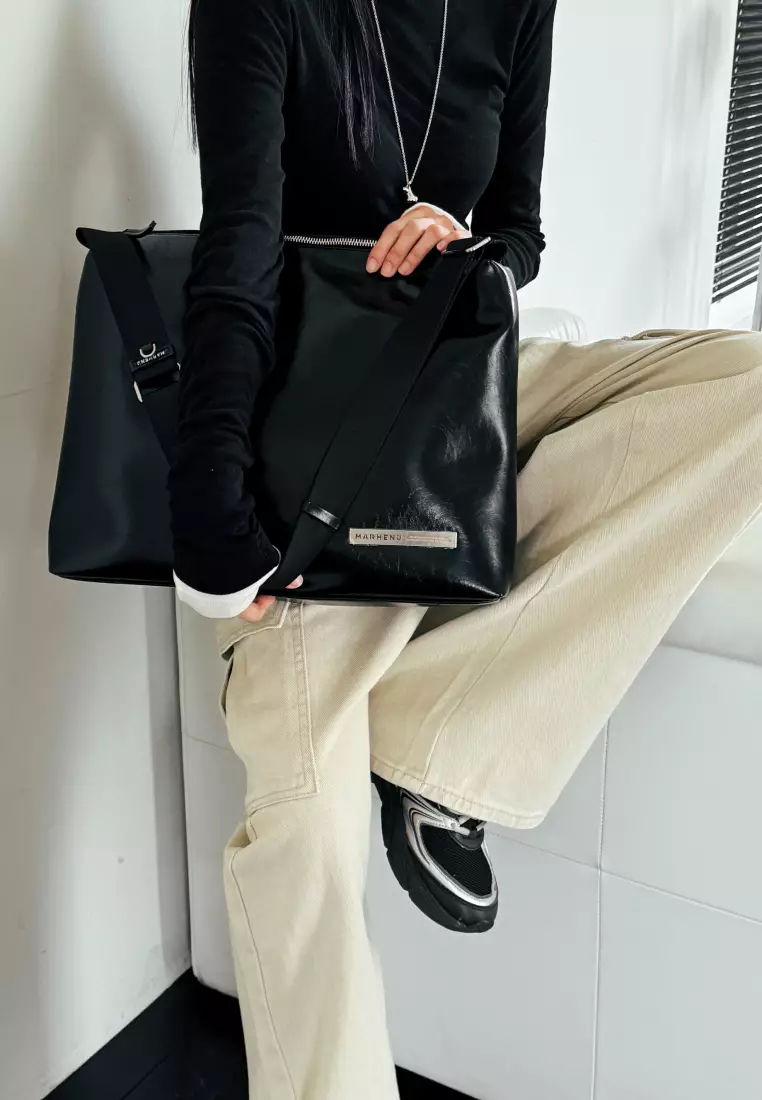 LOWELL Vegan Leather Shoulder Bag Black