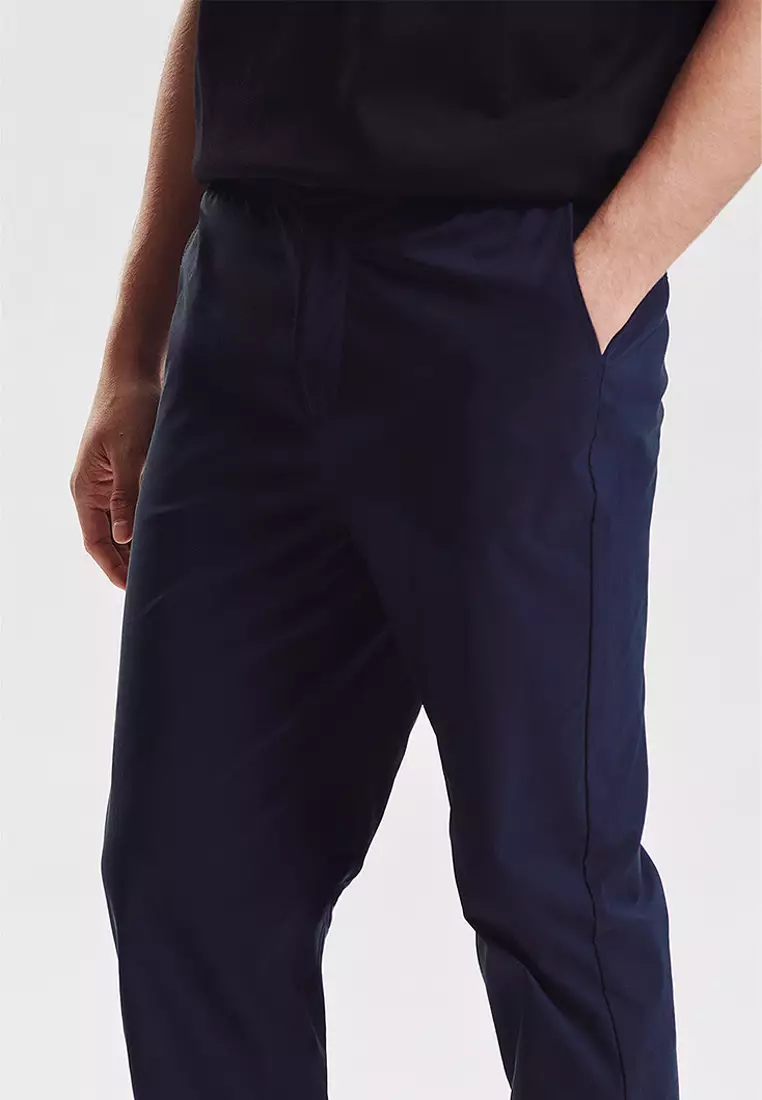 Essentials Lite Move Slim Fit Pants