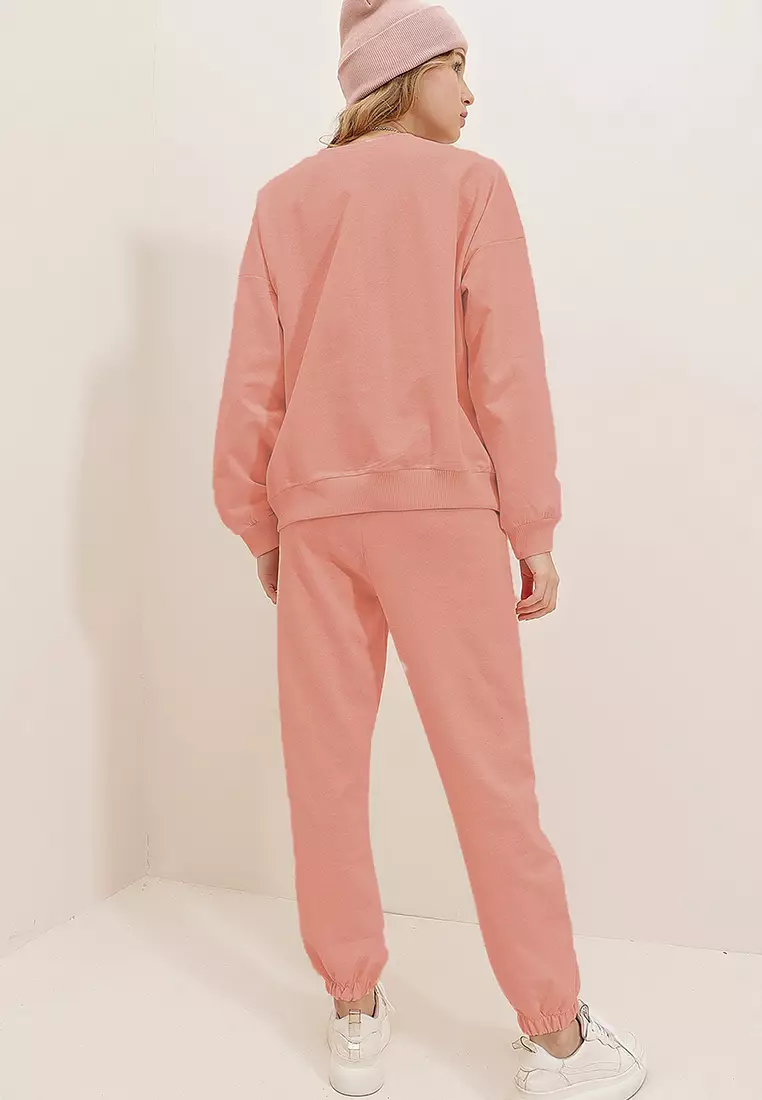 Basic Sweatshirt and Jogger Set