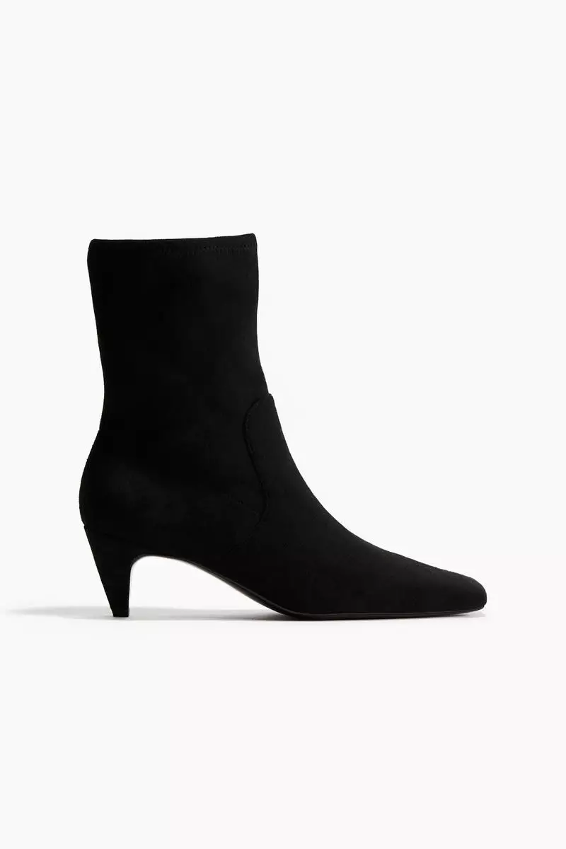 Discount on H&M  shoes - SKU: Napped sock boots