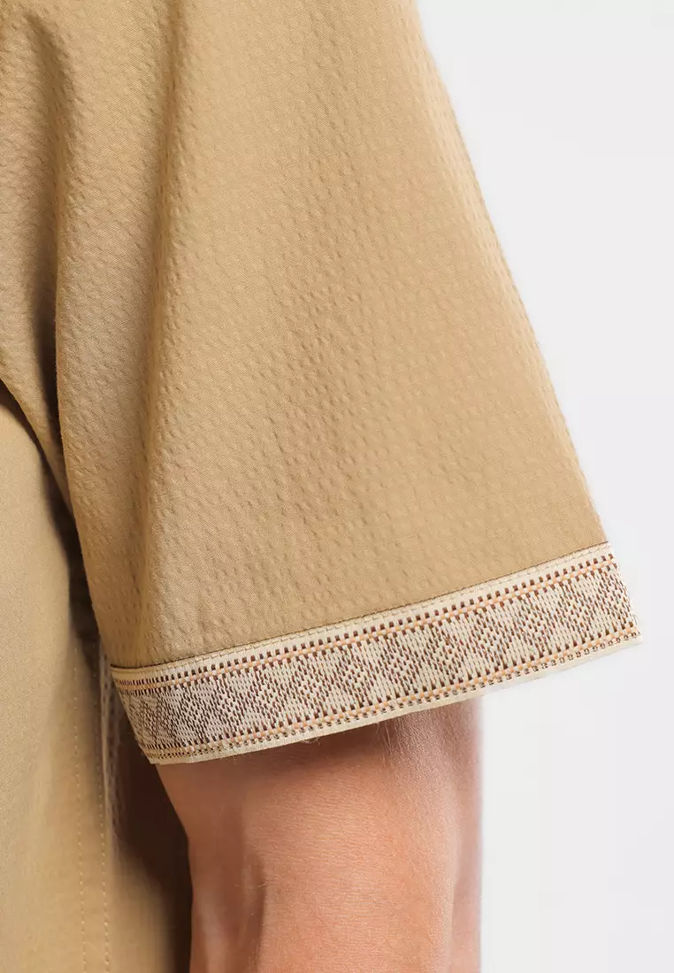 MANZONE X Adipati Dolken - Kemeja Koko Lengan Pendek Pria Jannah Comfort Fit - Brown