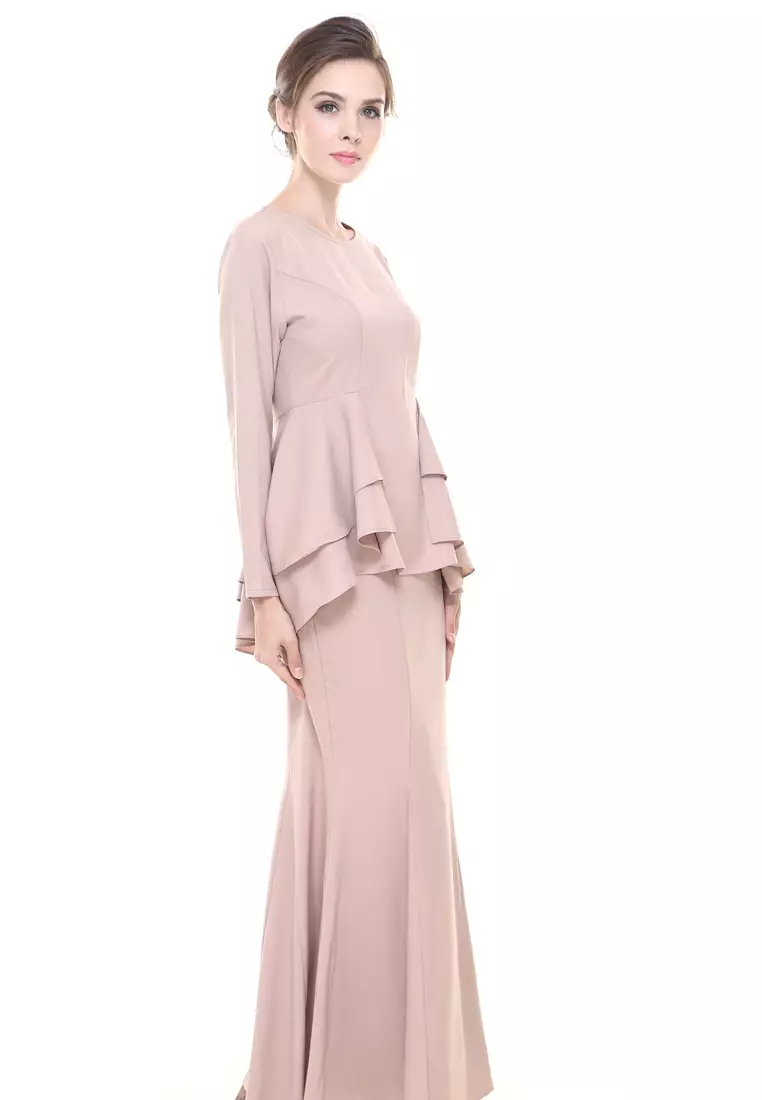 Lora Peplum in Nude
