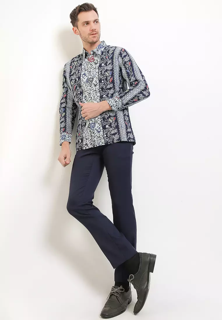 Kemeja Batik Body Fit Tumpal Hati