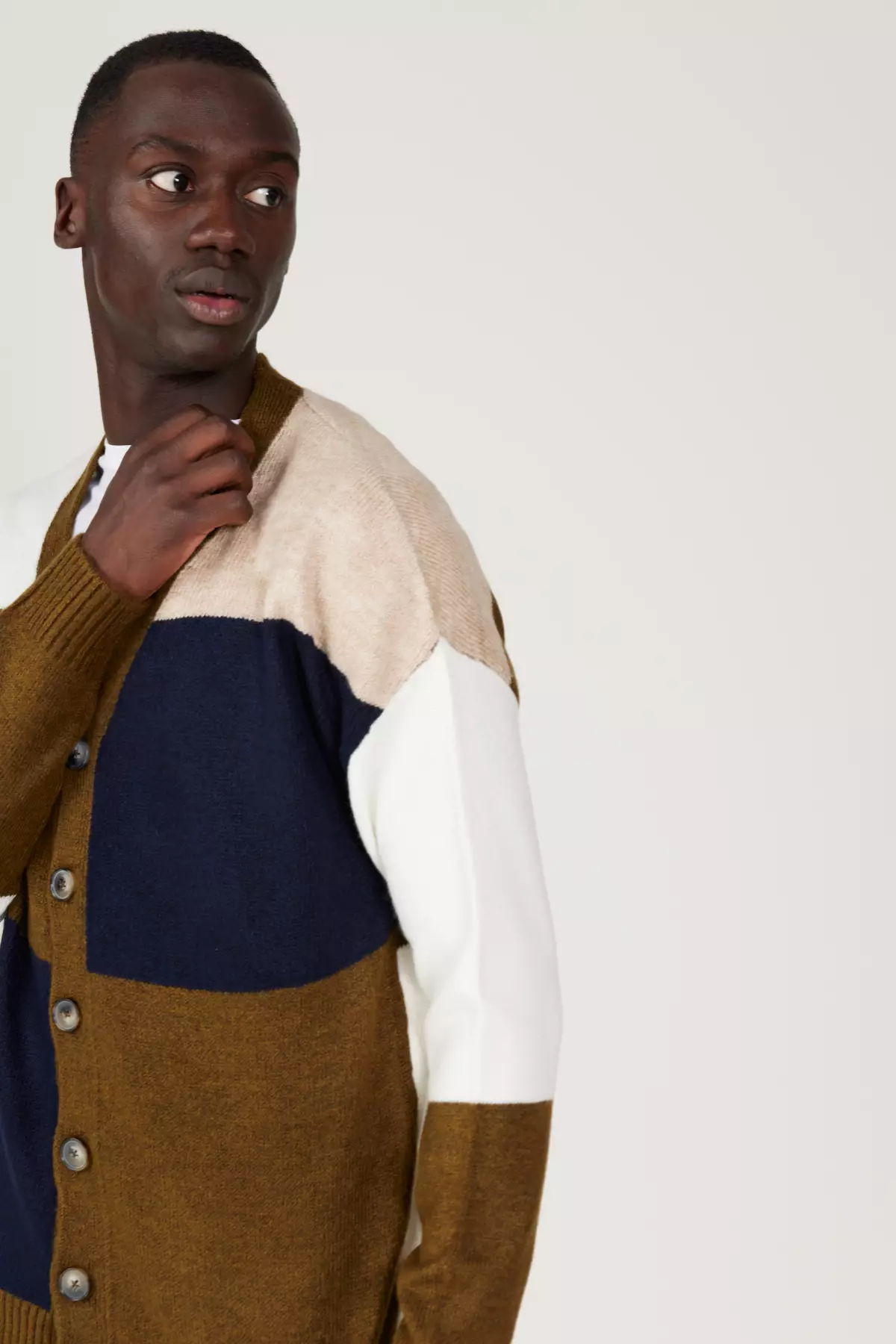 Khaki-Ecru Standard Fit Regular Cut V-Neck Fleece-Lined Soft Textured Knitwear Cardigan