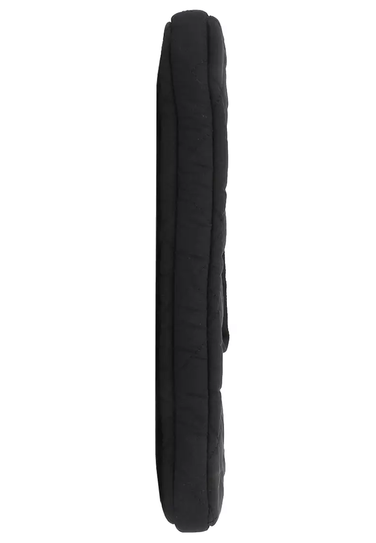 網上選購Marc Jacobs Marc Jacobs Quilted Nylon Laptop Bag in Black