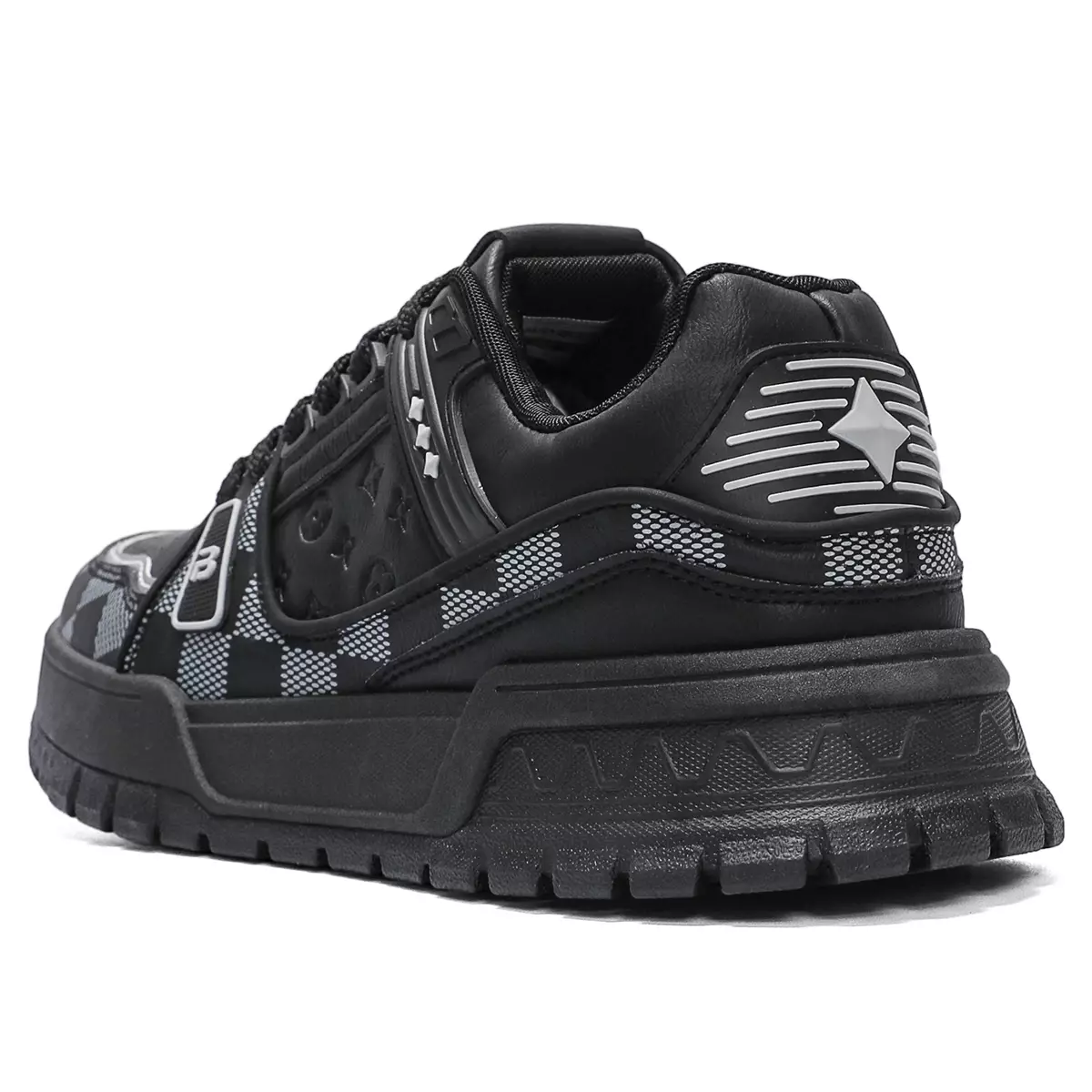 LURAD Sepatu Sneakers Cowok Motif Kotak Simple QNK803