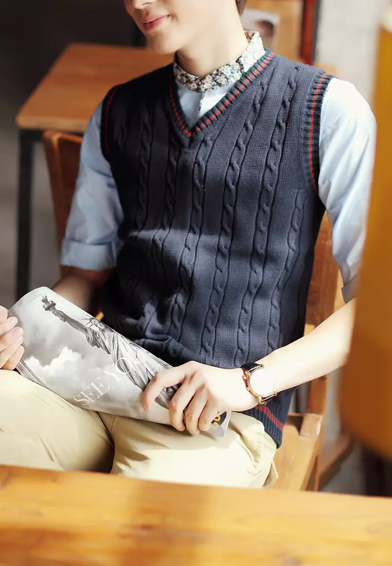 Contrast Stripe Knitted Vest XH920